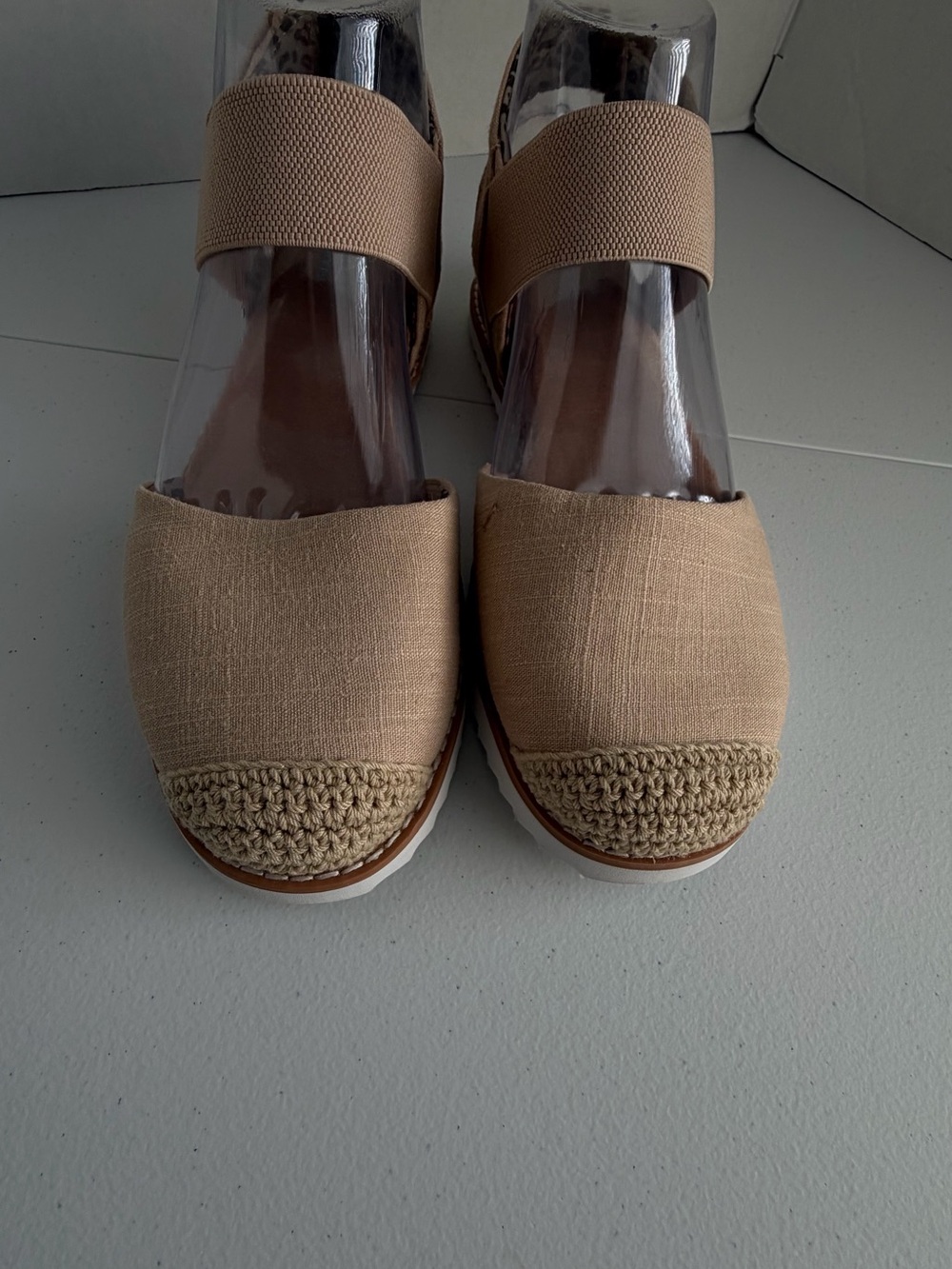 Skechers Beige Elastic-Strap Espadrille Flats , Memory Foam Size 8 - Picture 3 of 6